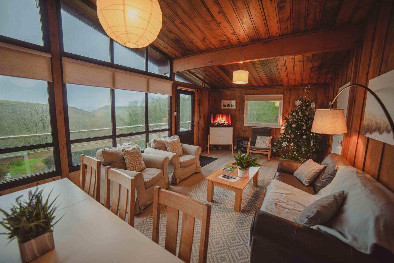 Timber Hill Self Catering Cedar Lodges Broad Haven Ngoại thất bức ảnh